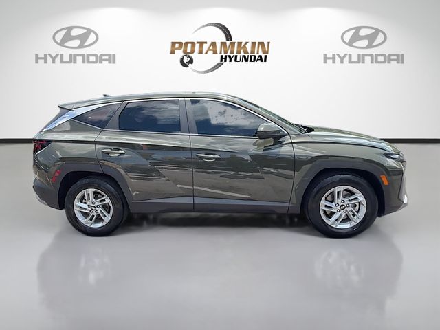 2025 Hyundai Tucson SE - Photo 4