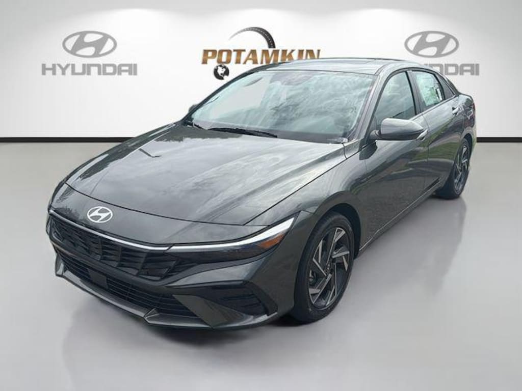 New 2026 Hyundai Elantra Limited Sedan