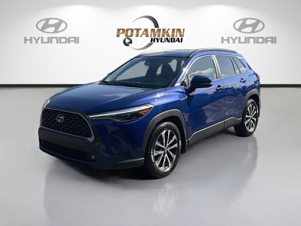 Used 2023 Toyota Corolla Cross XLE SUV