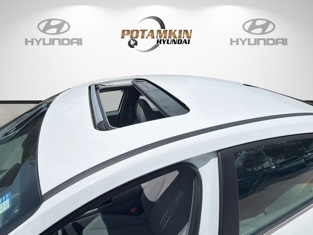 2024 Hyundai Elantra SEL - Photo 21