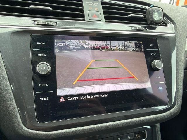 2021 Volkswagen Tiguan SE - Photo 9