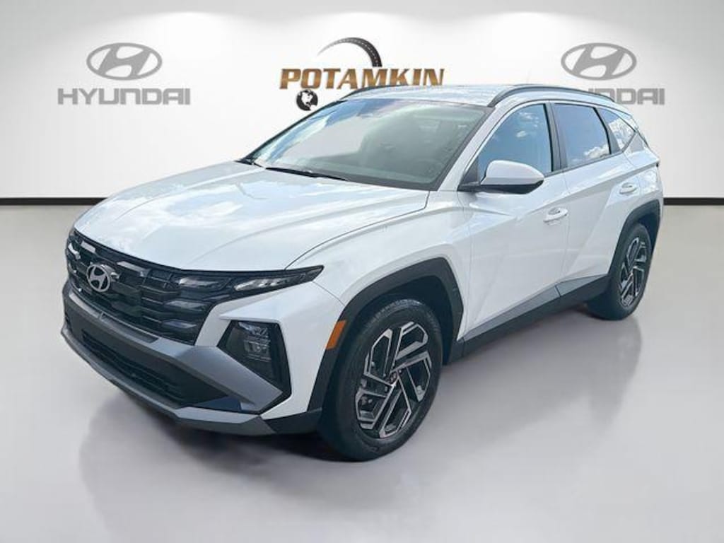 New 2026 Hyundai Tucson SEL Plus FWD SUV