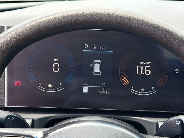 2025 Hyundai Tucson SE - Photo 12