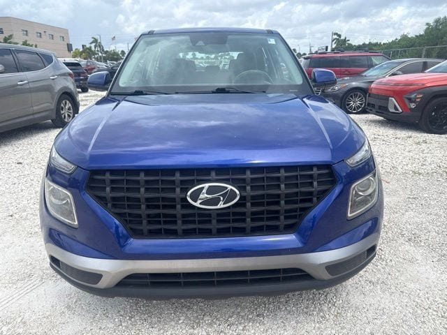Used 2022 Hyundai Venue SE with VIN KMHRB8A36NU132104 for sale in Miami Lakes, FL