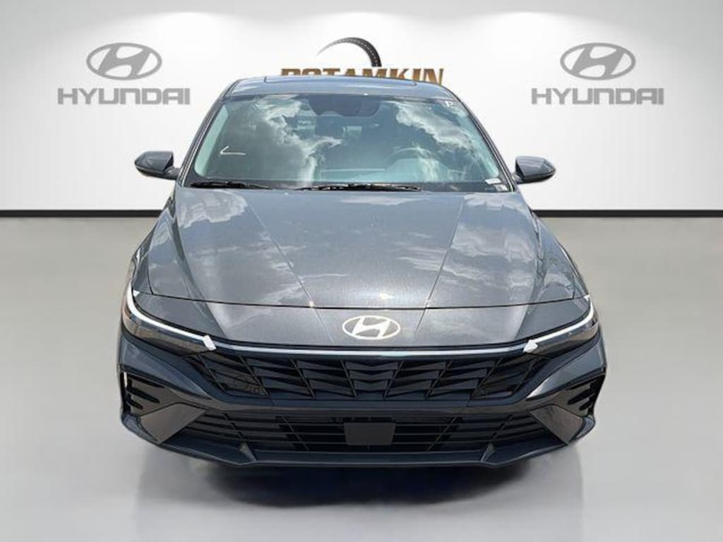 New 2026 Hyundai Elantra Limited Sedan