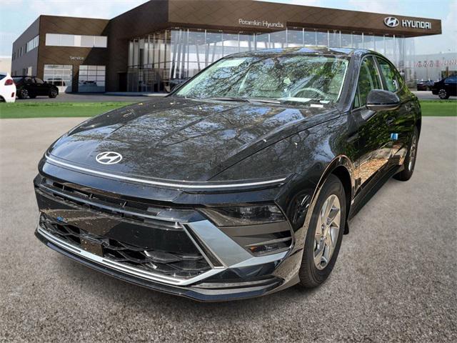 2026 Hyundai Sonata SE's photo
