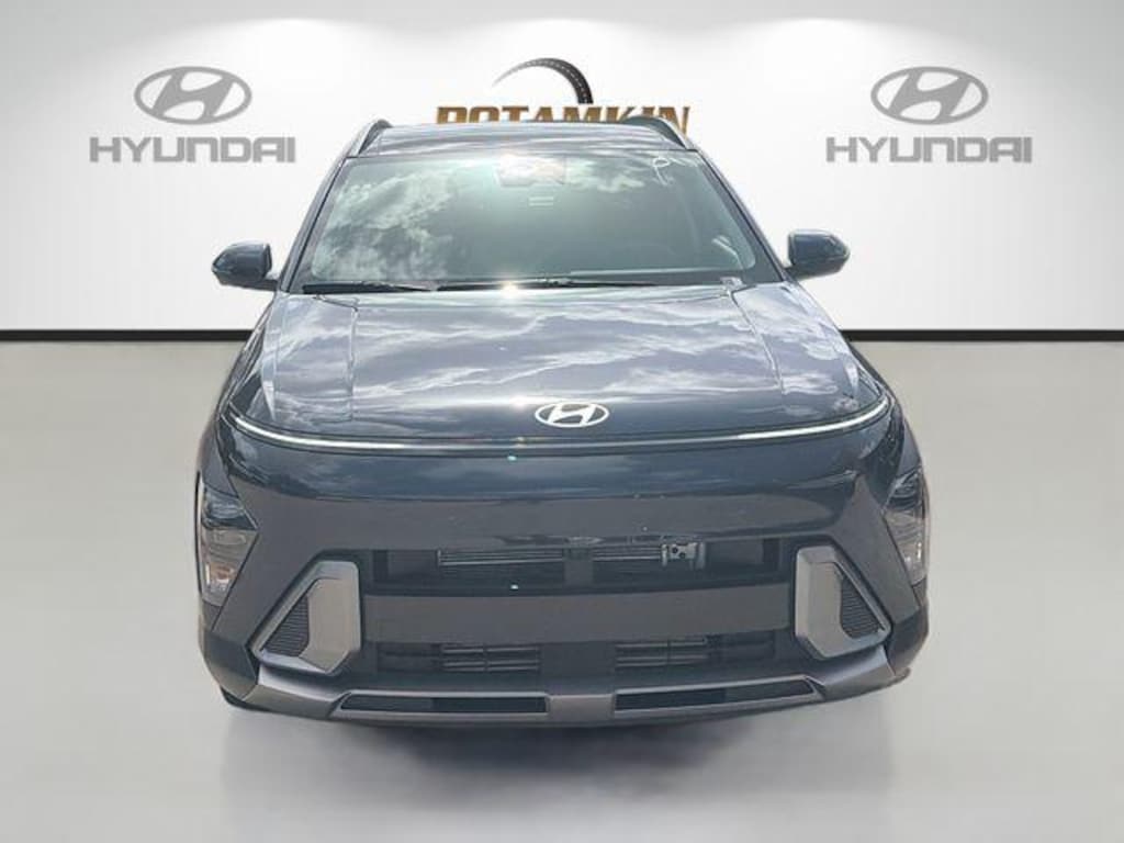 New 2026 Hyundai Kona Limited FWD SUV