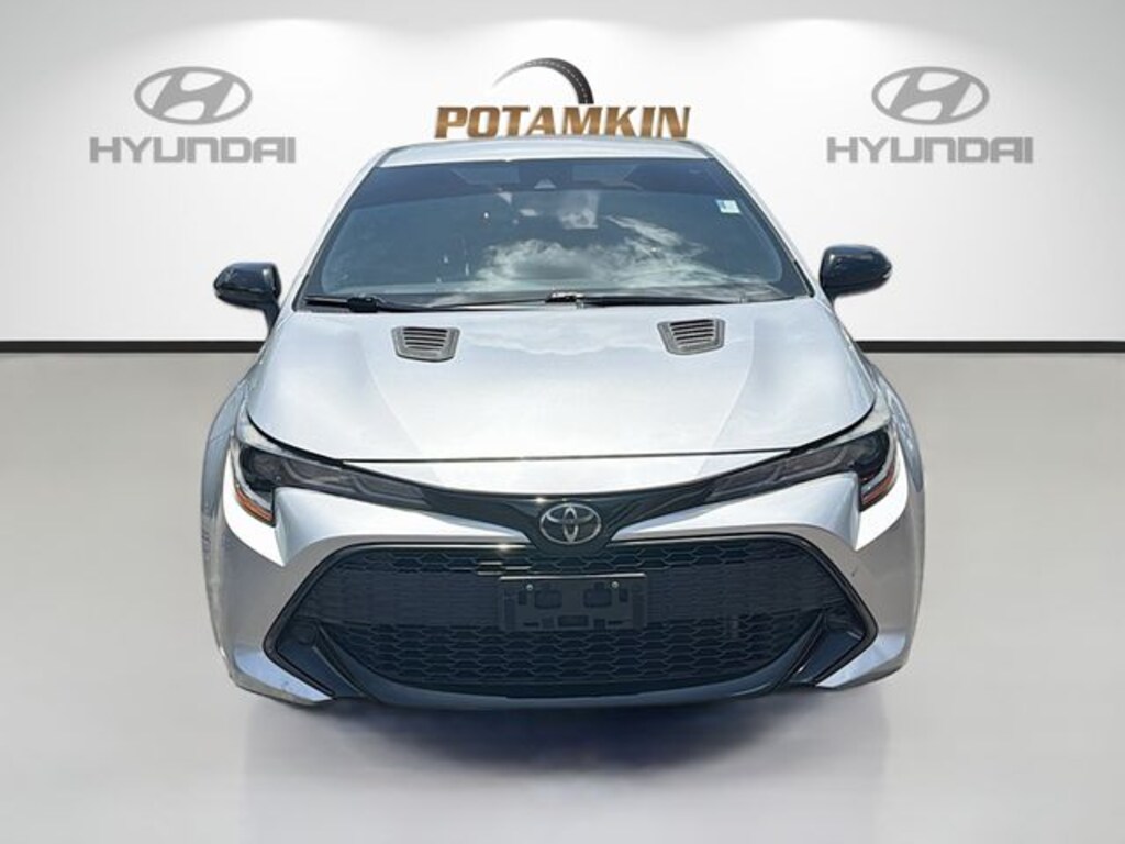 Used 2022 Toyota Corolla Hatchback SE Nightshade Hatchback