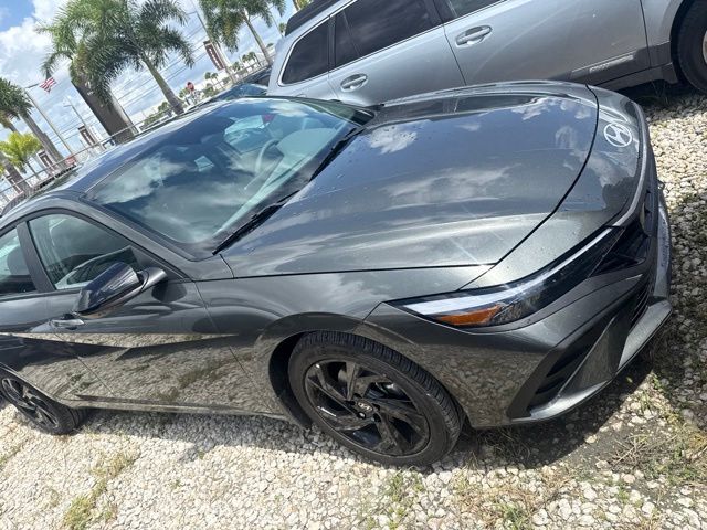 2026 Hyundai Elantra SEL Sport - Photo 4