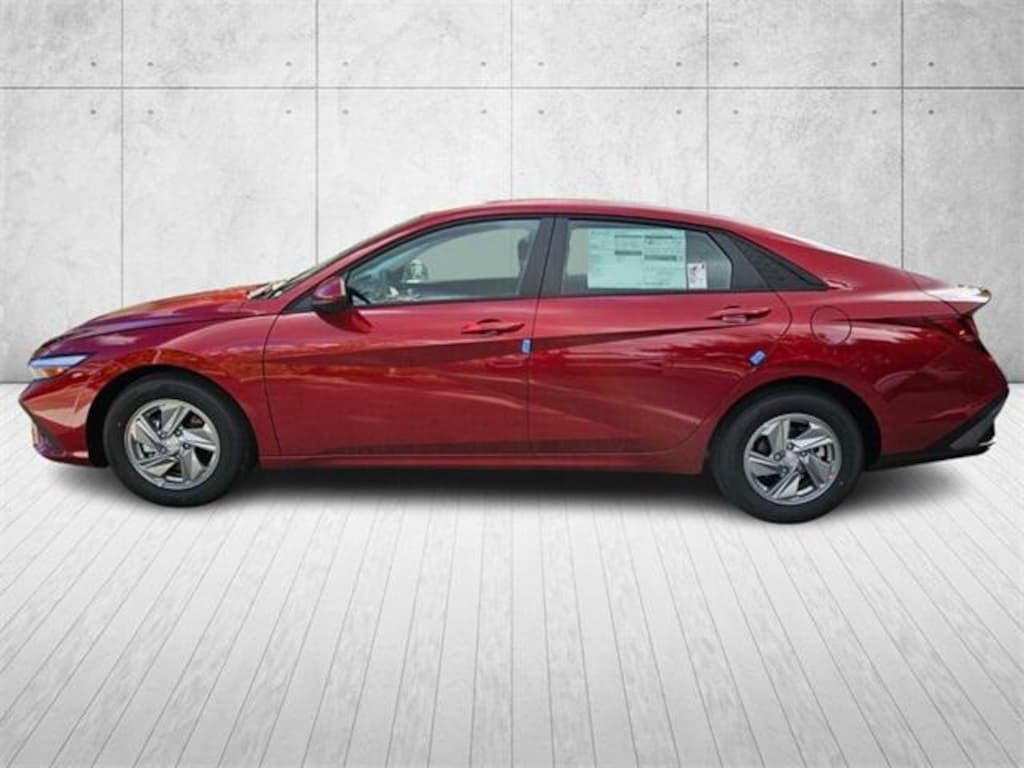 New 2026 Hyundai Elantra SE Sedan