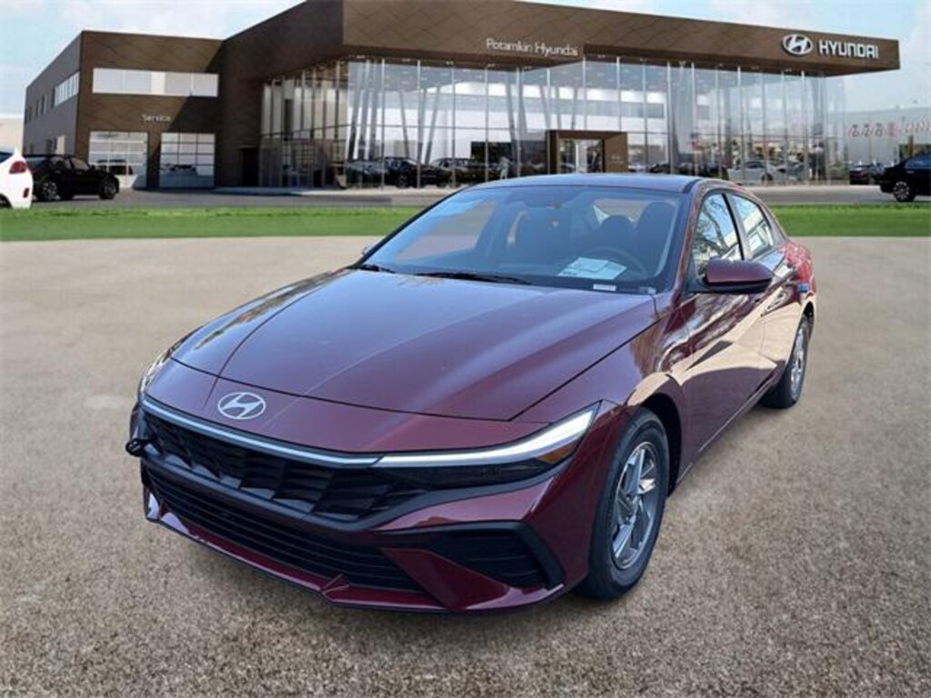 New 2026 Hyundai Elantra SE Sedan