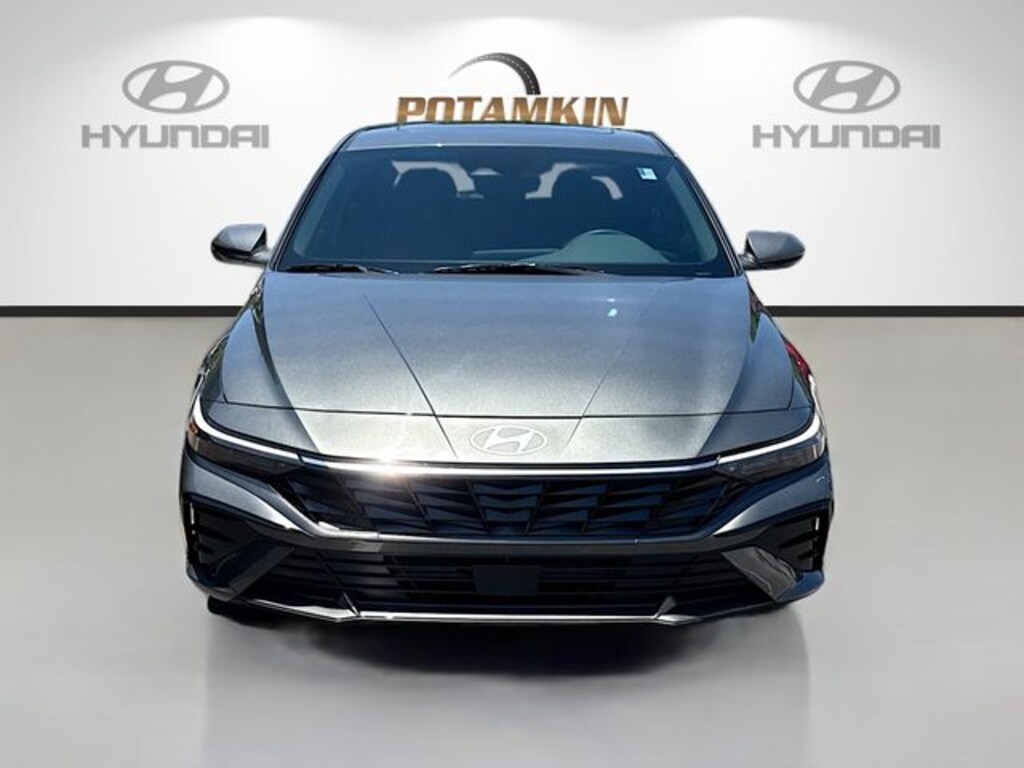 Certified 2025 Hyundai Elantra SEL Convenience Sedan