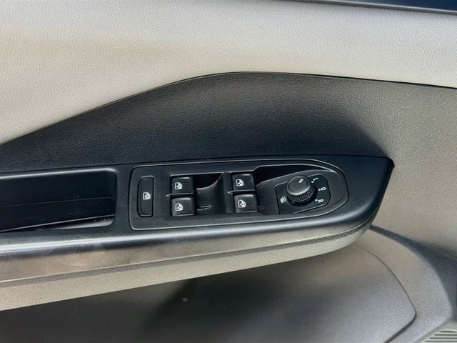 2023 Volkswagen Taos SE - Photo 17
