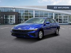 2025 Hyundai Elantra SE Sedan