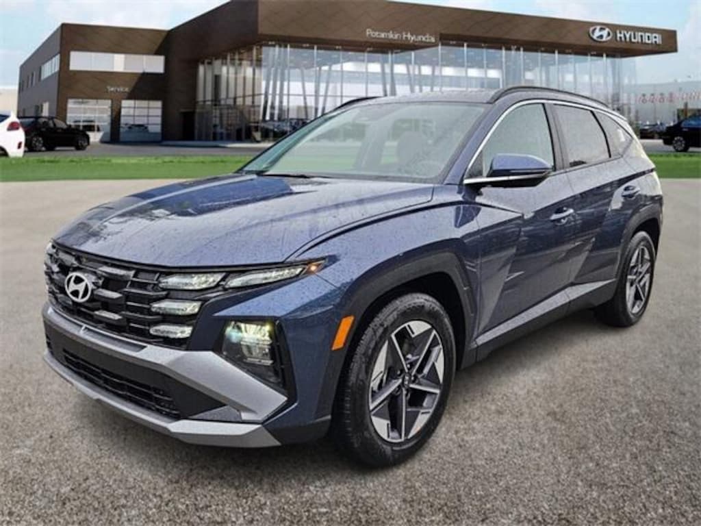 New 2026 Hyundai Tucson SEL Premium FWD SUV