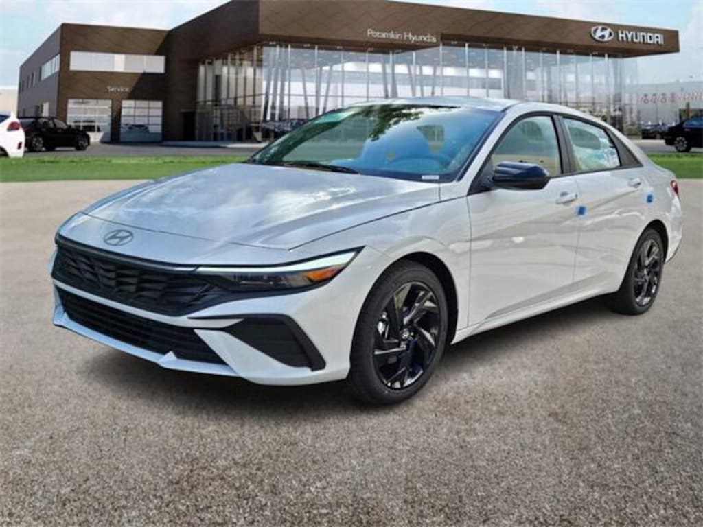 New 2026 Hyundai Elantra SEL Sport Sedan