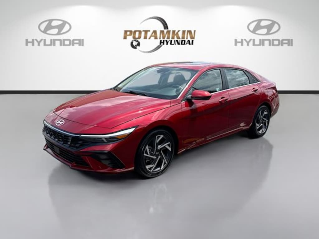 Certified 2025 Hyundai Elantra SEL Convenience Sedan