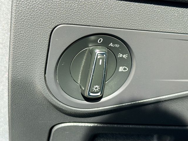 2021 Volkswagen Tiguan SE - Photo 10