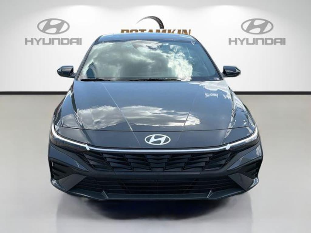 New 2026 Hyundai Elantra SEL Sport Sedan