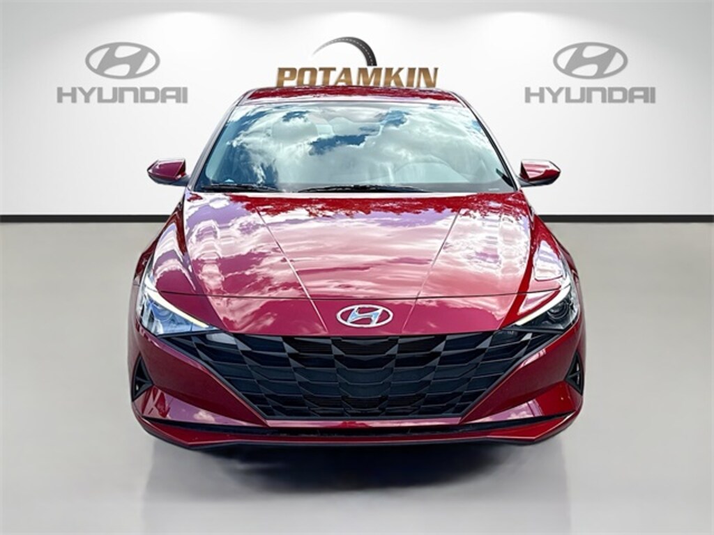 Used 2023 Hyundai Elantra SEL Sedan