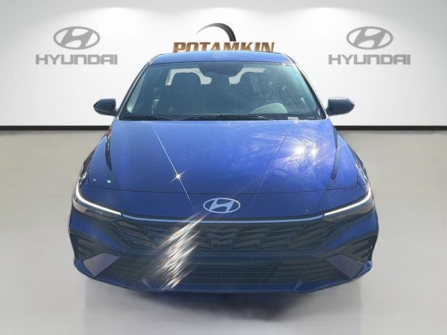 KMHLM4DG1TU103145