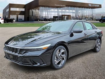 2025 Hyundai Elantra SEL Convenience Sedan