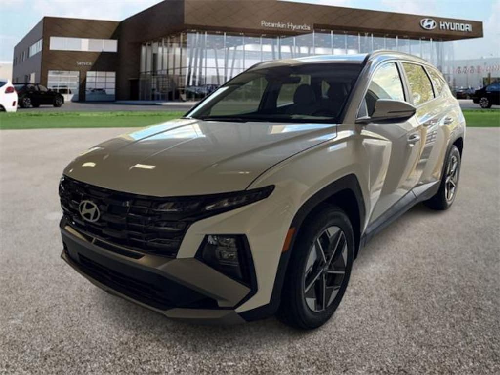 New 2026 Hyundai Tucson SEL Premium FWD SUV