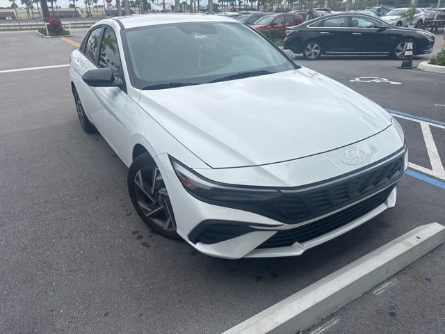 2025 Hyundai Elantra 2.0 SEL Sport IVT's photo