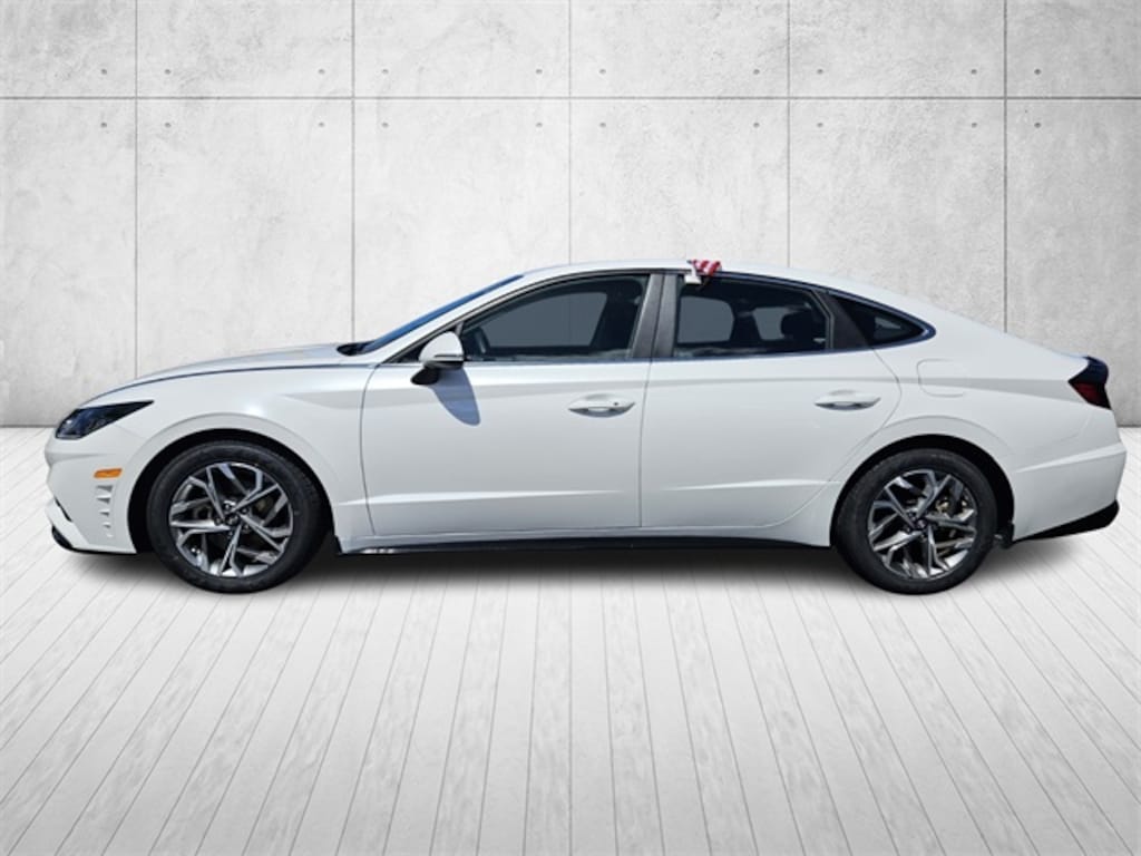 Used 2022 Hyundai Sonata SEL Sedan