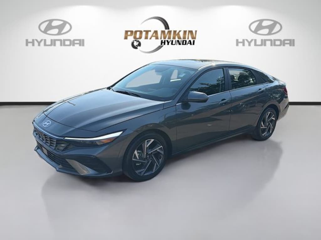 Certified 2025 Hyundai Elantra SEL Convenience Sedan