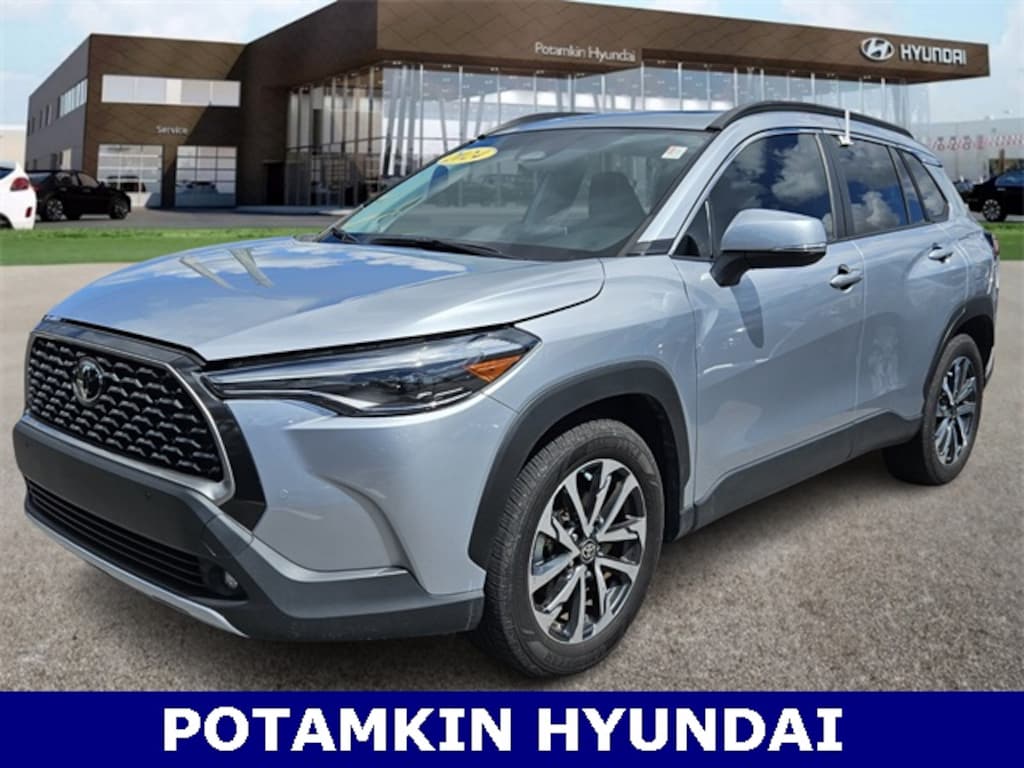 Used 2024 Toyota Corolla Cross XLE SUV