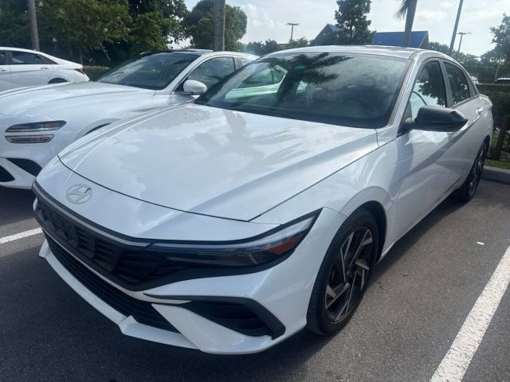 Certified 2025 Hyundai Elantra SEL Sport Sedan