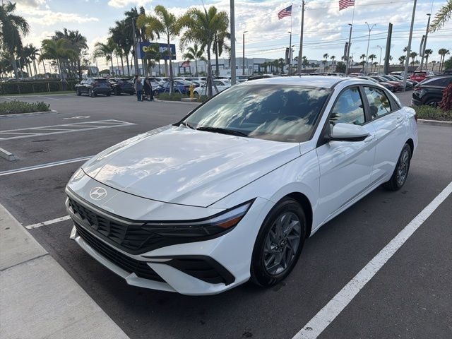 2024 Hyundai Elantra SEL