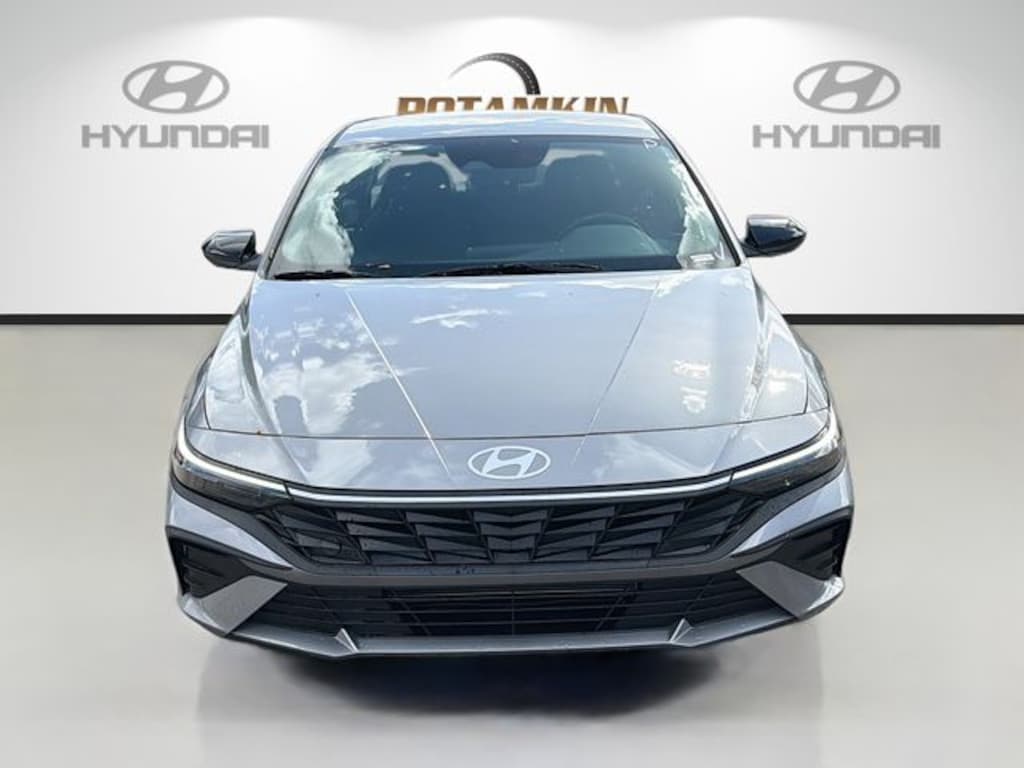Used 2026 Hyundai Elantra SEL Sport Sedan