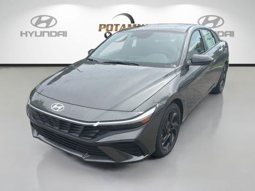 New 2026 Hyundai Elantra SEL Sport Sedan