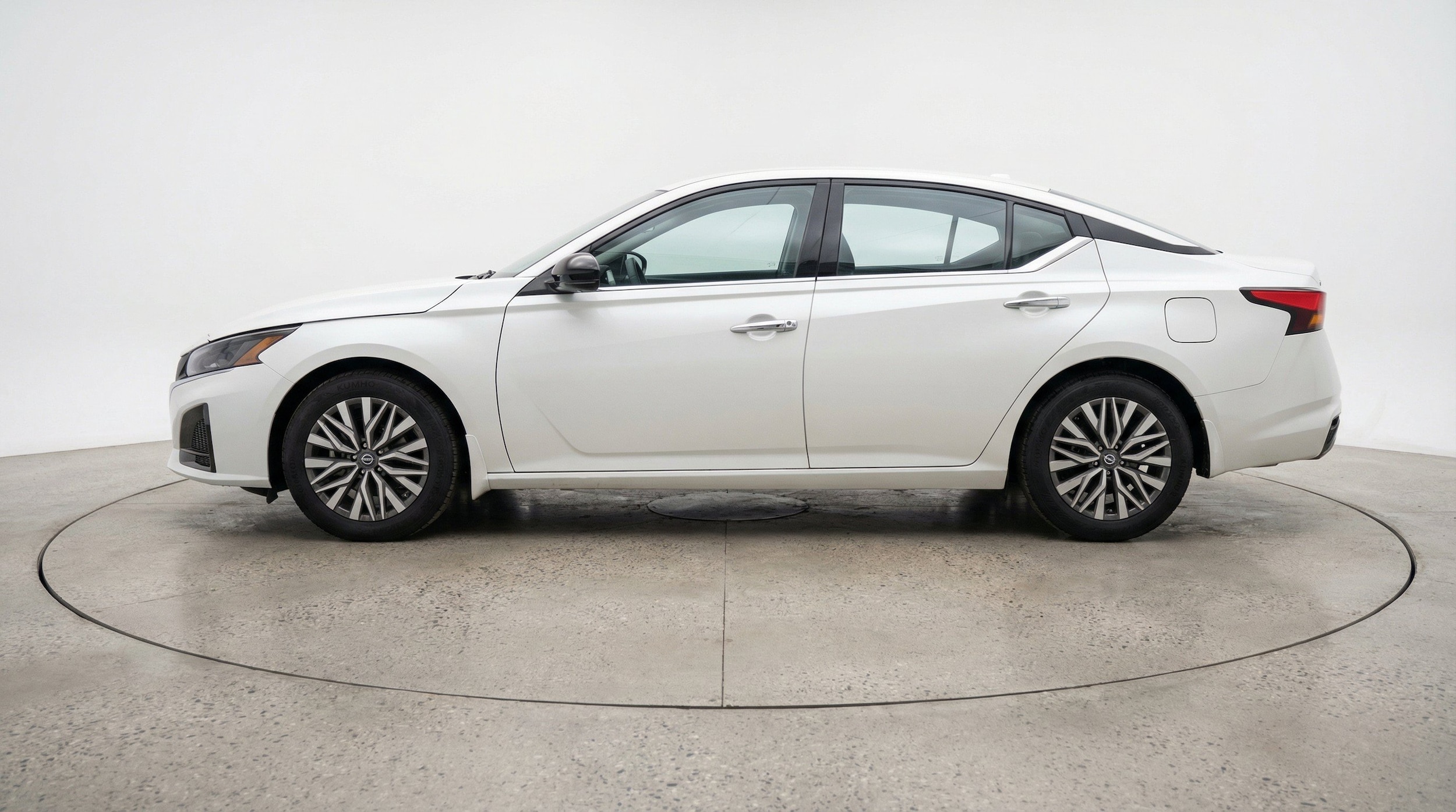 Thumbnail: 2025 Nissan Altima - 5