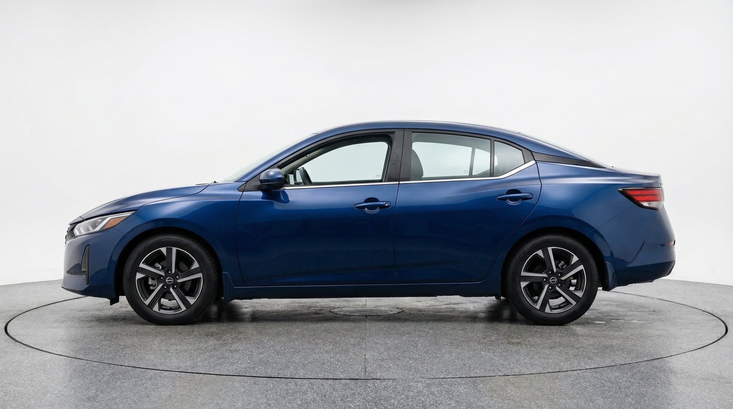 Thumbnail: 2025 Nissan Sentra - 5