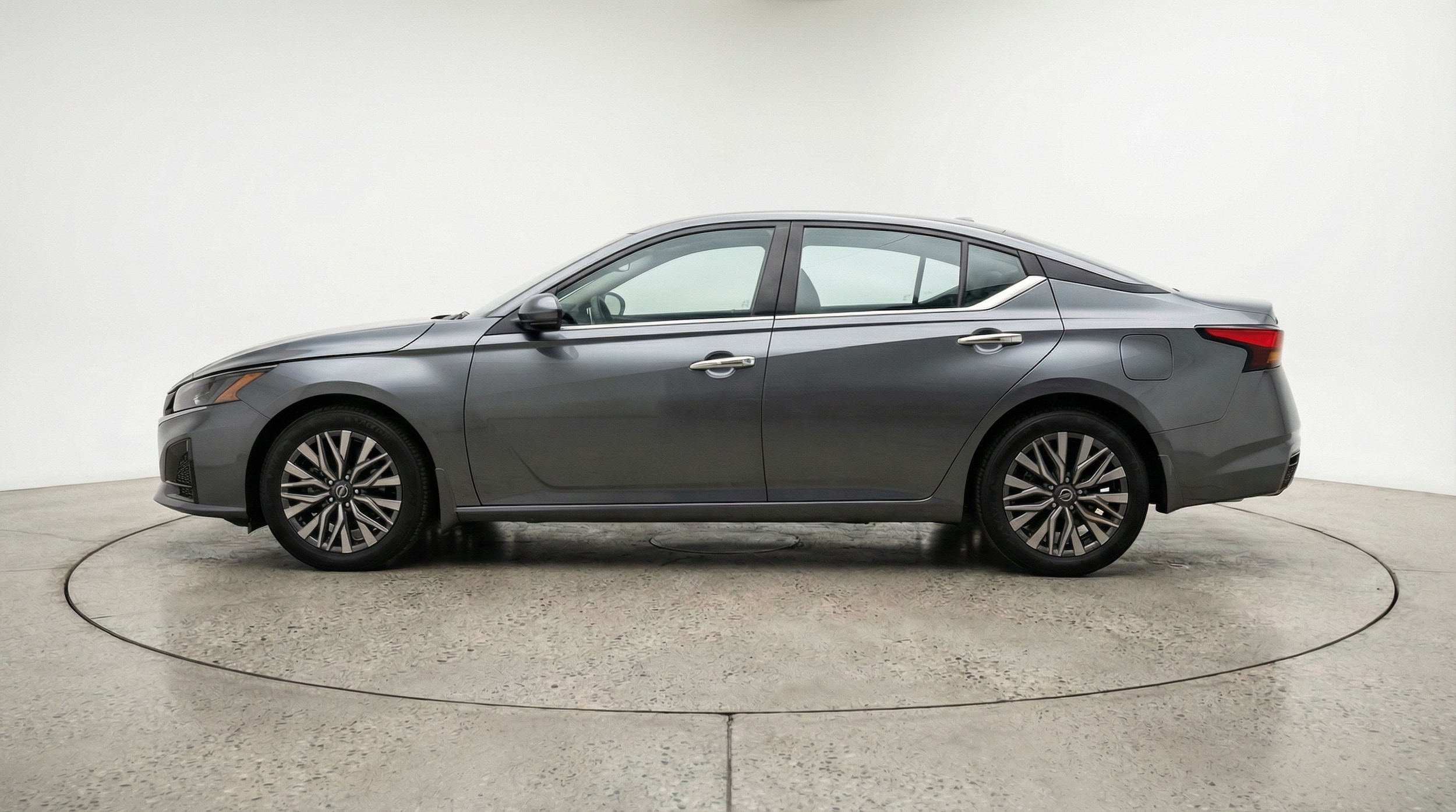 Thumbnail: 2025 Nissan Altima - 4