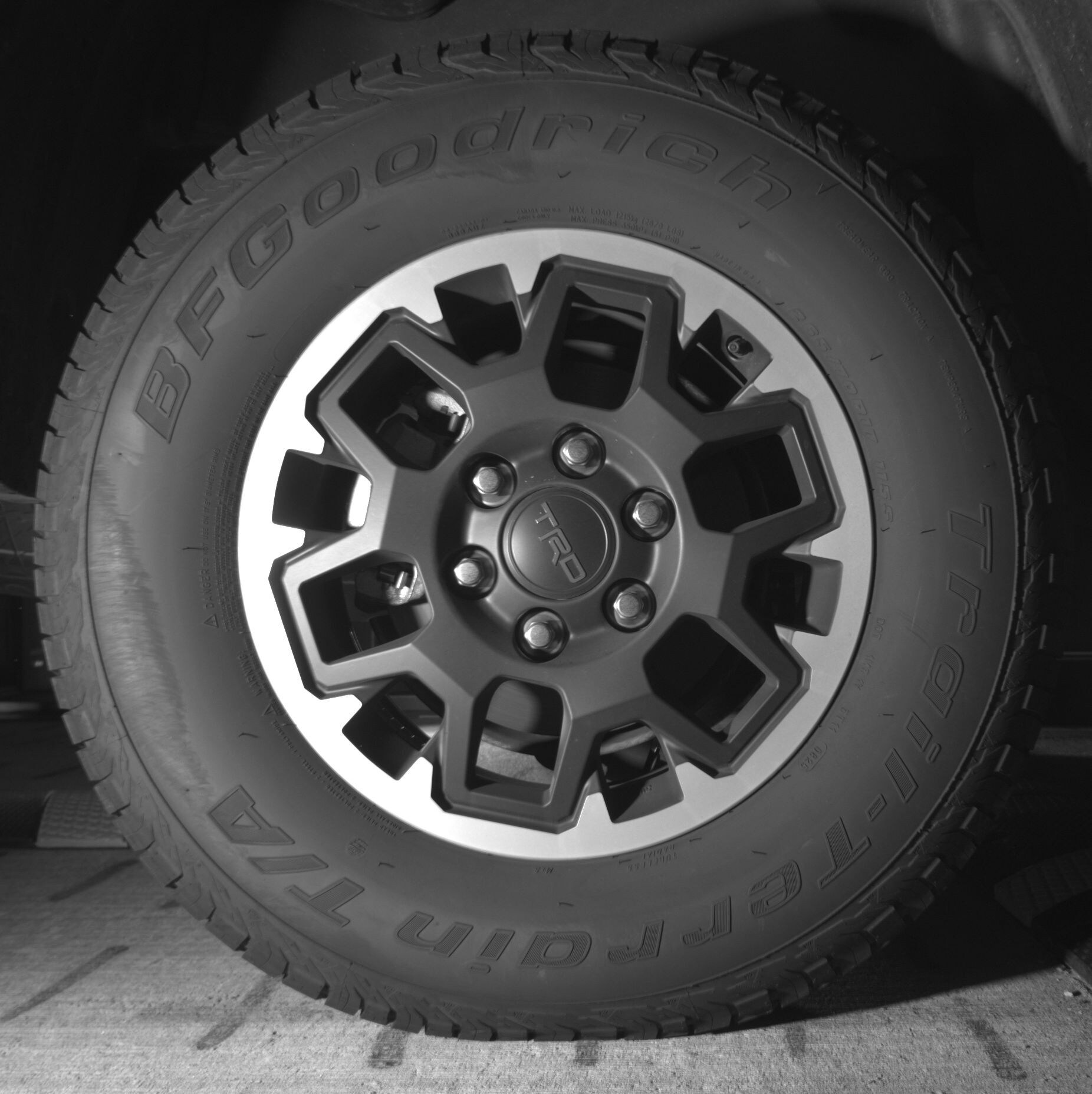 Thumbnail: 2025 Toyota Tacoma - 12