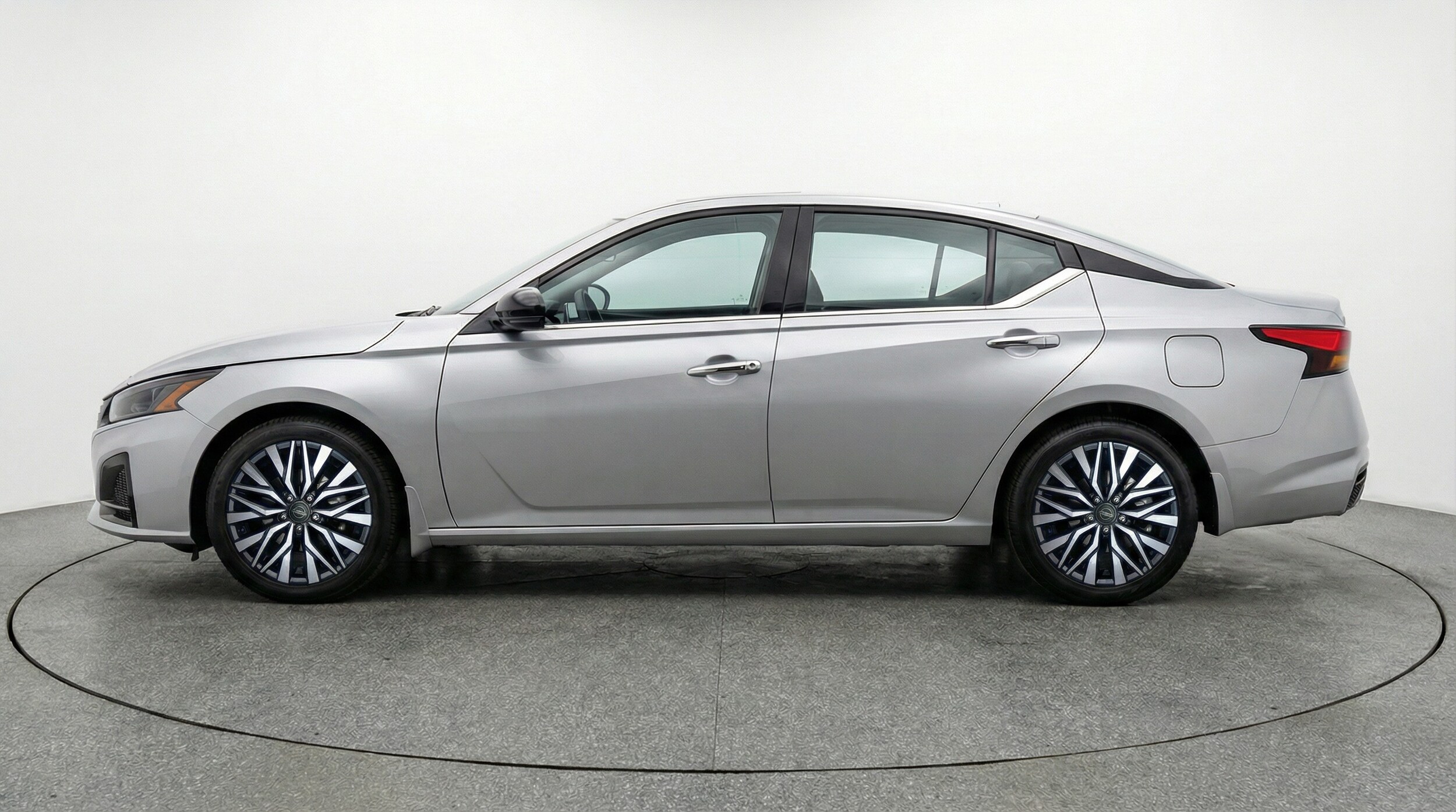 Thumbnail: 2025 Nissan Altima - 4