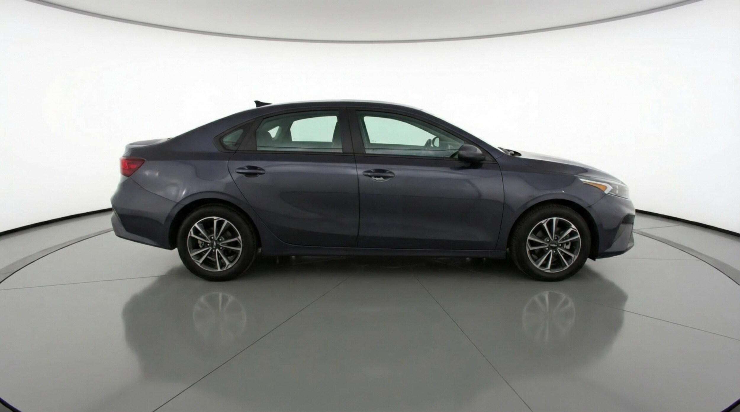 Thumbnail: 2024 Kia Forte - 8