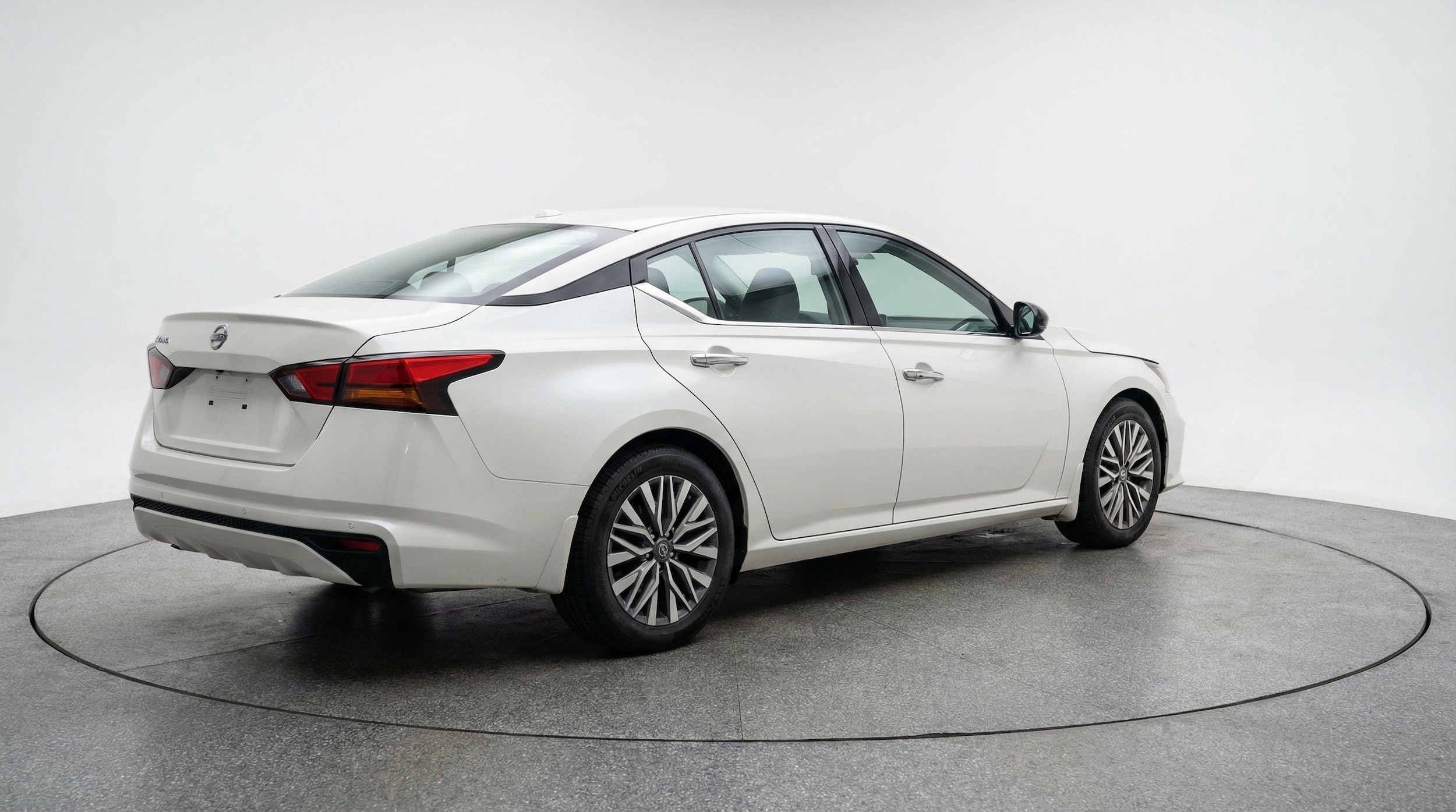 Thumbnail: 2025 Nissan Altima - 9