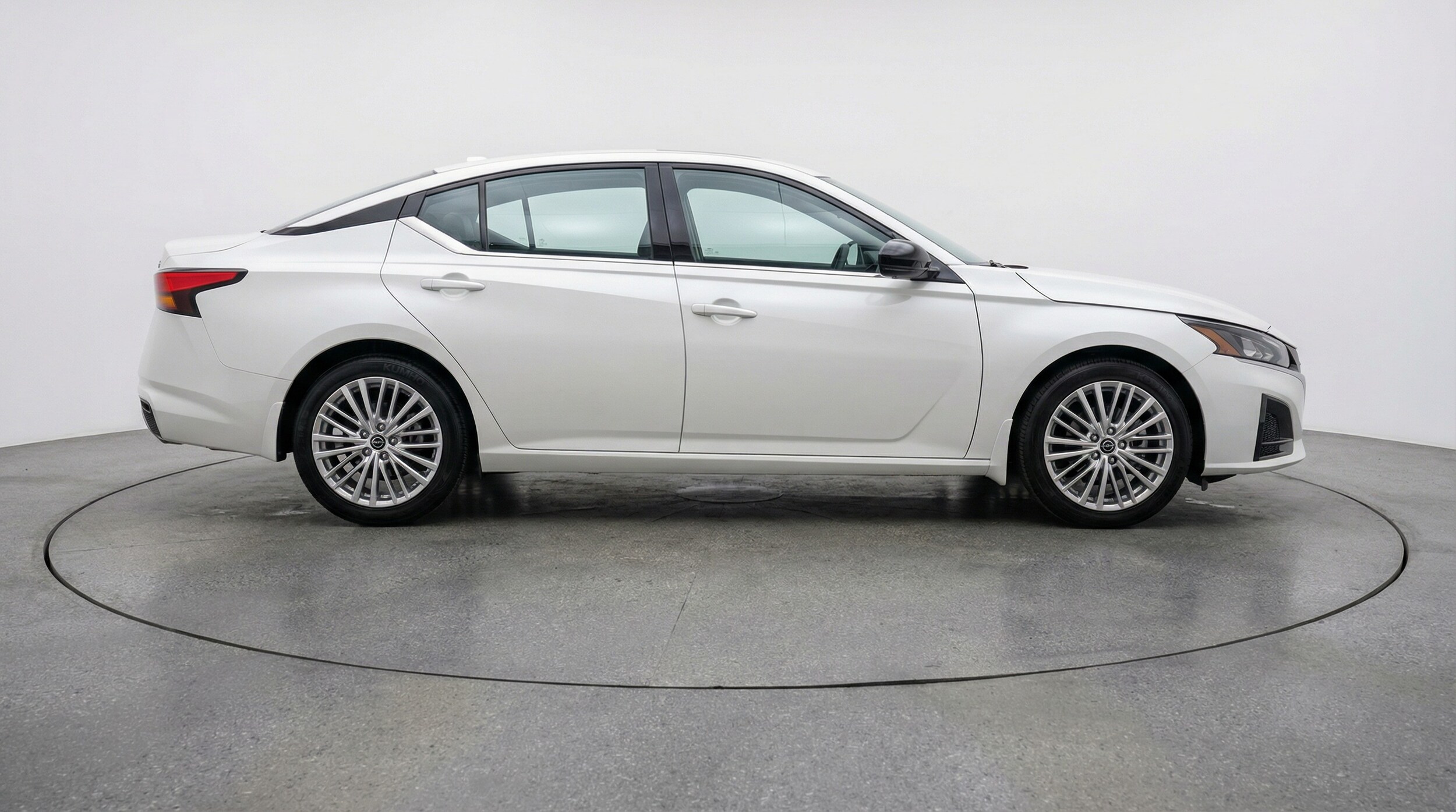 Thumbnail: 2025 Nissan Altima - 8