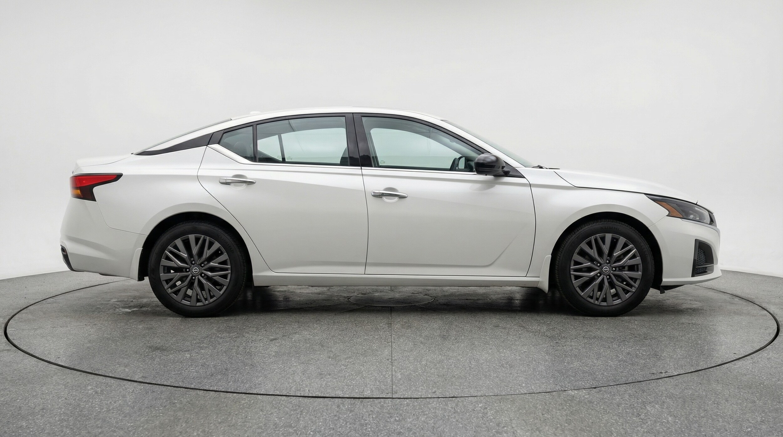 Thumbnail: 2025 Nissan Altima - 8