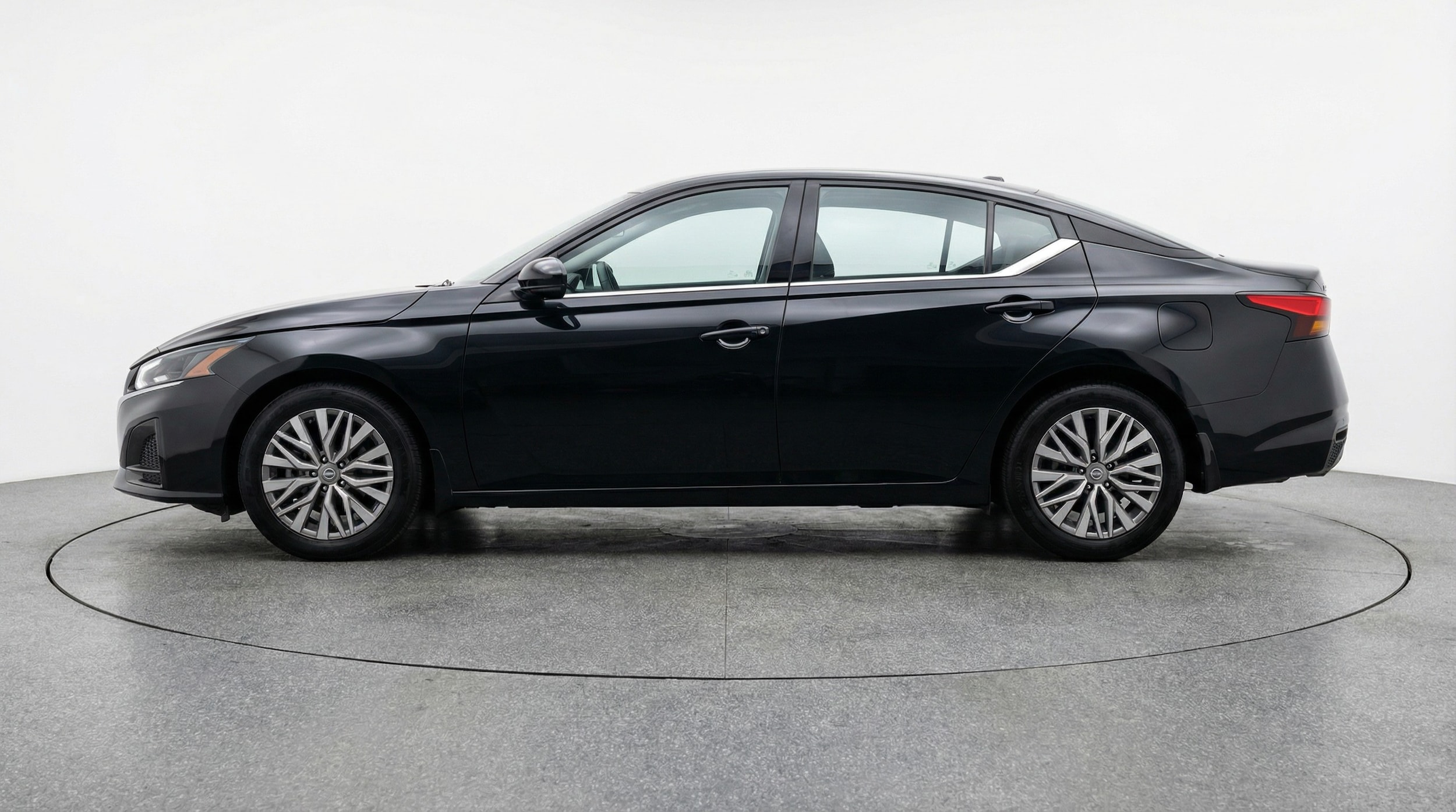 Thumbnail: 2025 Nissan Altima - 4