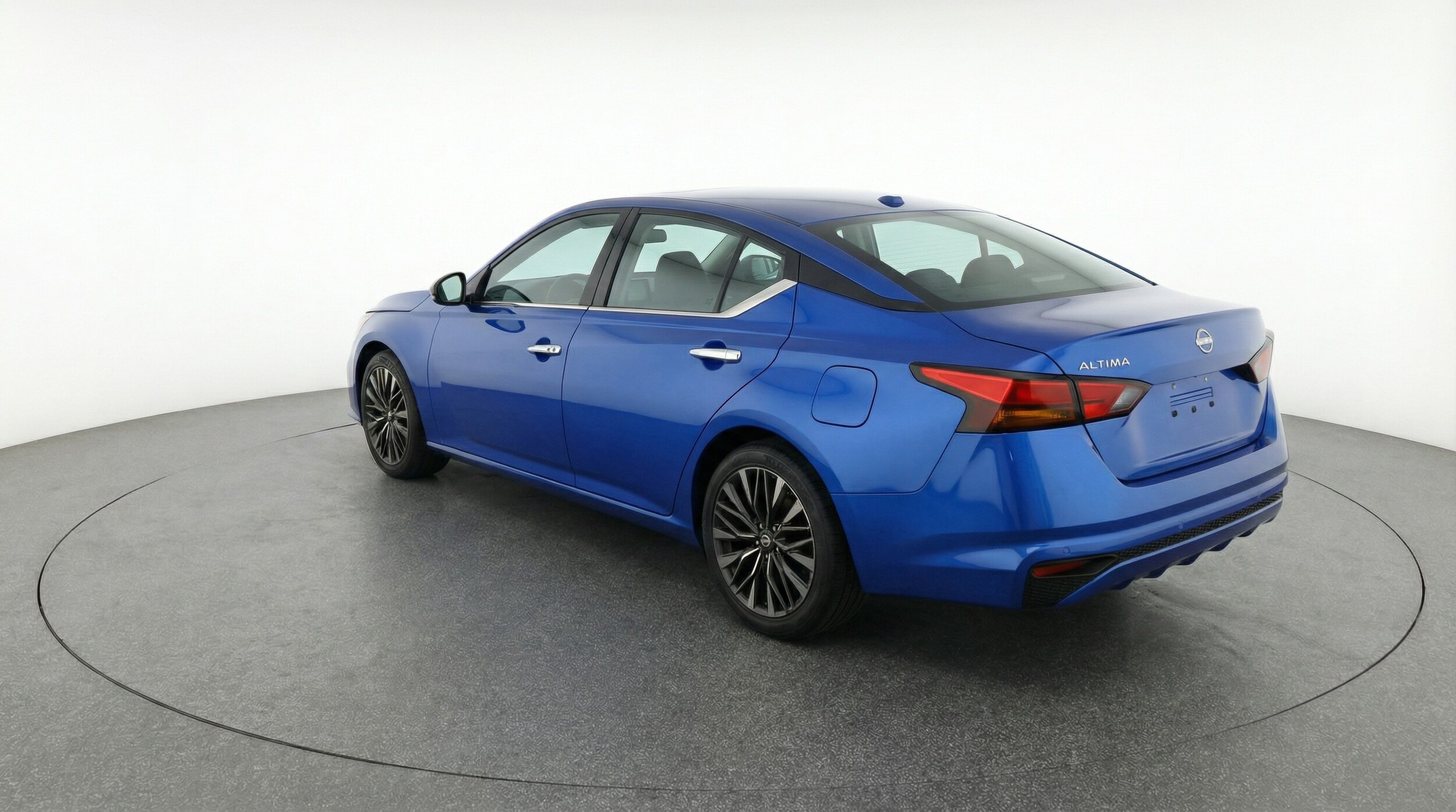 Thumbnail: 2025 Nissan Altima - 5