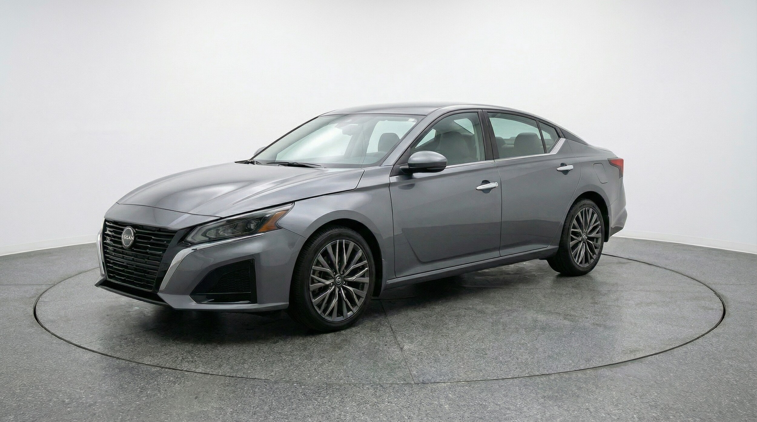 Thumbnail: 2025 Nissan Altima - 3