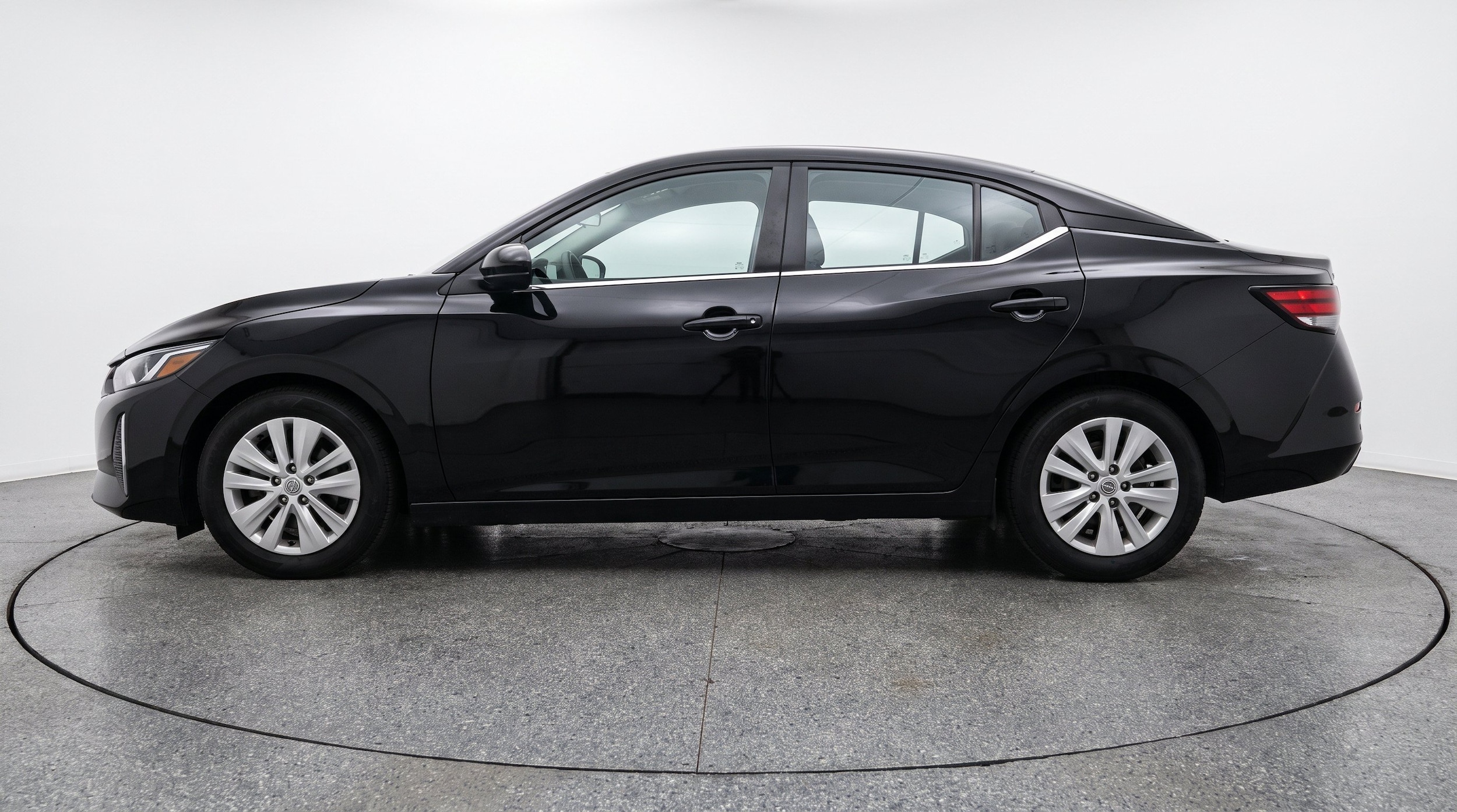 Thumbnail: 2025 Nissan Sentra - 5