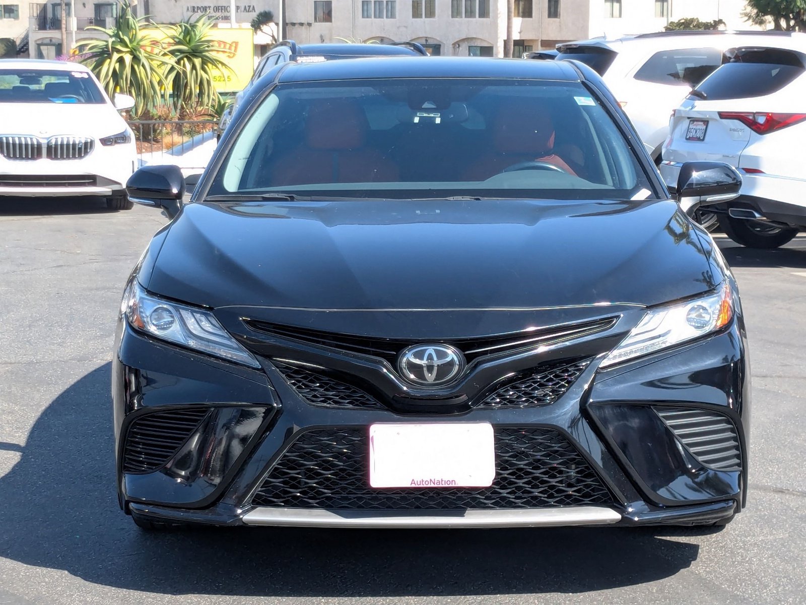 2019 Toyota Camry XSE photo 2