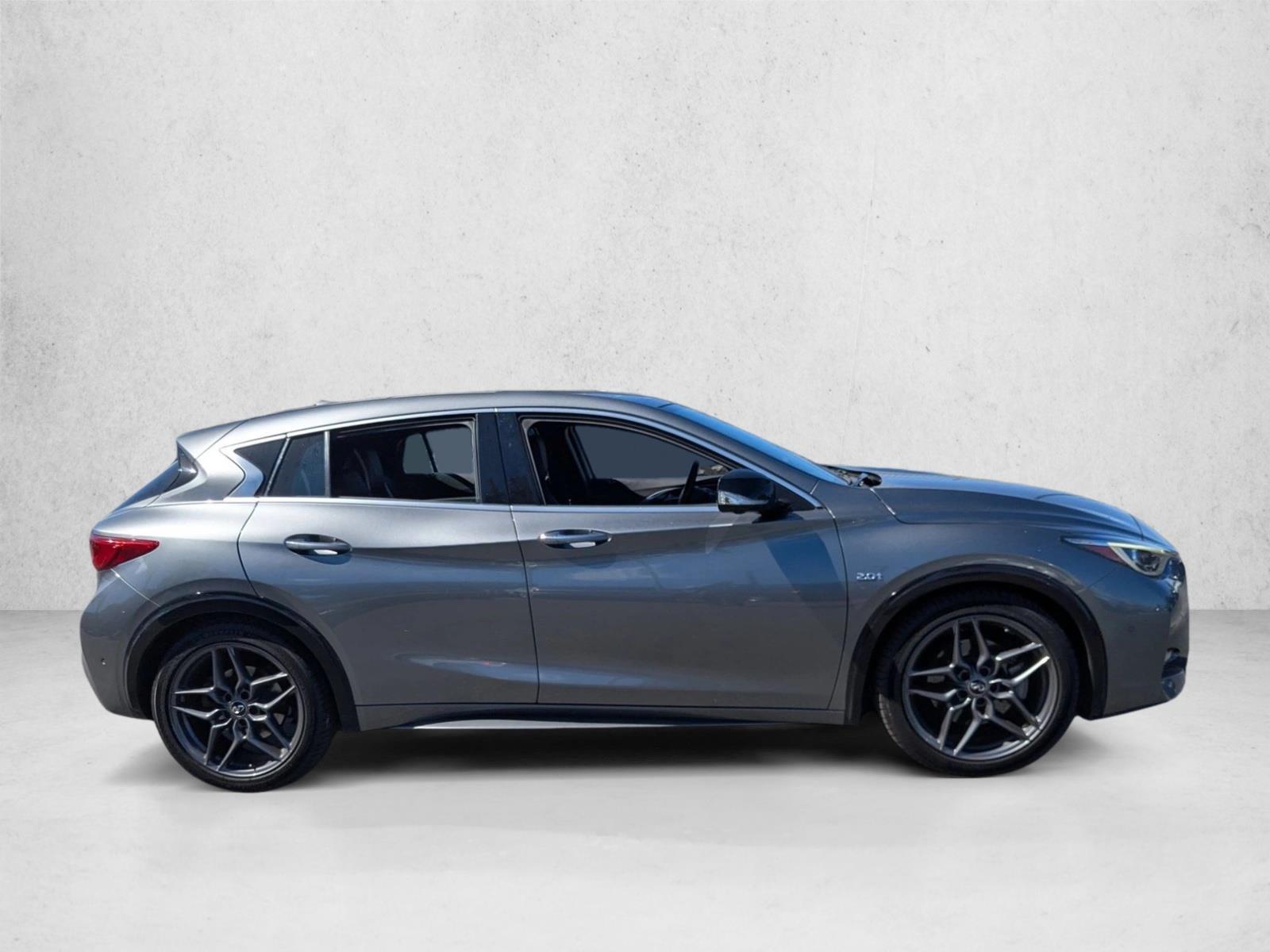2018 Infiniti QX30 Sport photo 4